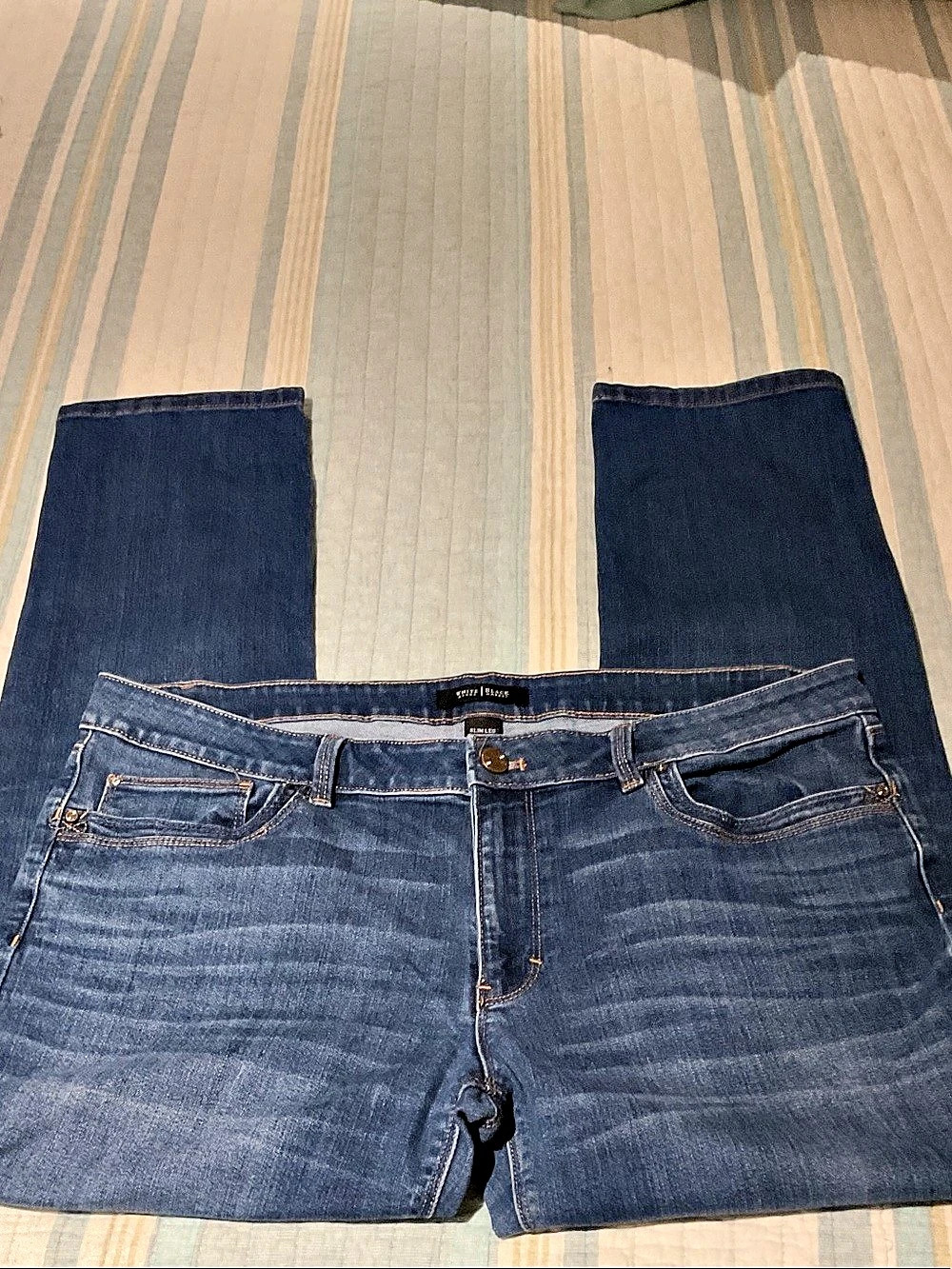White House Black Market slim leg jeans size 14 R